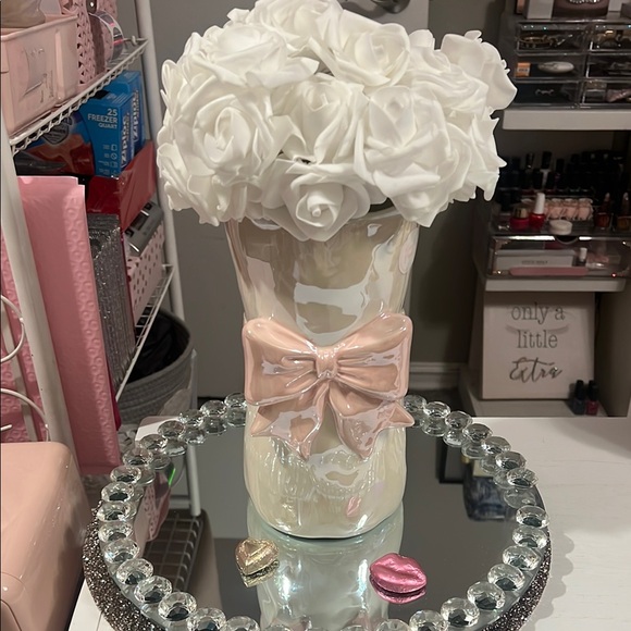 Elegant White and Pink Vase with Bow Accent - Picture 3 of 9